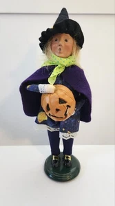 Byers Choice Halloween Hexe mit Jack-O-Laterne Kürbis Karoler - Bild 1 von 5