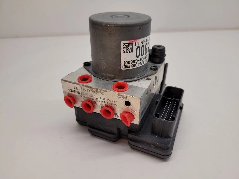 2016 - 2018 KIA SORENTO Anti-Lock Brake Part Actuator And Pump Assembly FWD  - Imagem 1 de 4