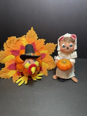 Annalee Dolls Lot Of 2 Pilgrim 2005 Girl Mouse And Tom The Turkey Thanksgiving - Image 1 of 4
