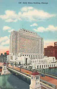 Daily News Building at Madison Canal Chicago, Ill ~ CARTOLINA VINTAGE IN LINO ANNI '40 - Foto 1 di 2
