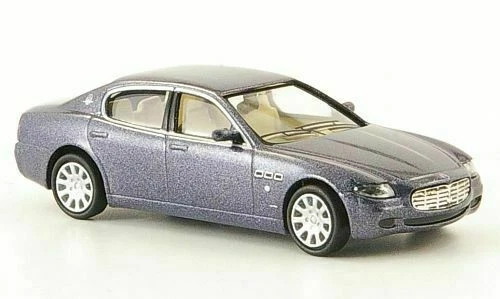38306 Ricko HO  Maserati 4 porte colore blu metallizzato scala 1:87 - Immagine 1 di 1