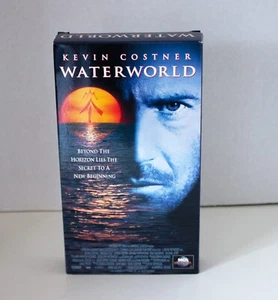 Waterworld VHS Kevin Costner Sci-Fi Action Universal PG-13 1996 - Imagen 1 de 5