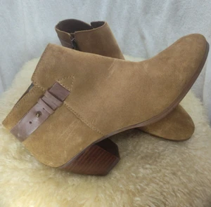 GUESS WOMENS BLOCK HEEL ANKLE BOOTS LEATHER SUEDE BOOTS SIZE 9 - NICE BOOT - Picture 1 of 21