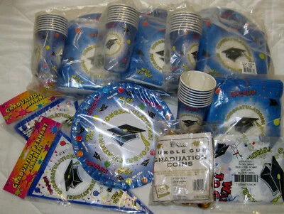 Paquete FIESTA DE GRADUACIÓN para 32 PLATOS Servilletas TAZAS Mantel BANNER + Lámina de goma Foto 1 de 4