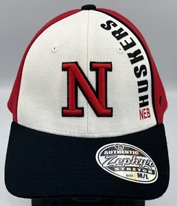 Sombrero Nebraska Cornhuskers Zephyr Z-Fit Elástico M/L Negro Rojo Blanco Raro Nuevo - Imagen 1 de 6