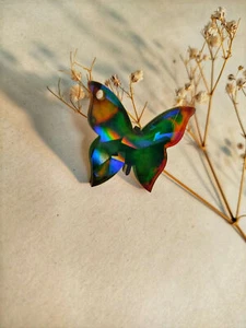 Grün, Blau, Orange - Epoxidharz-Schmetterlingsanhänger 4cm x 3,5cm - Bild 1 von 3