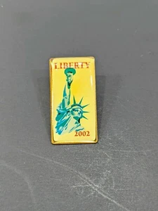 Collectible Pin: LIBERTY 2002 Statue of Liberty - Imagen 1 de 2