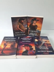 Mills and Boon Paperback Book Bundle Romantic Intrigue - Foto 1 di 10