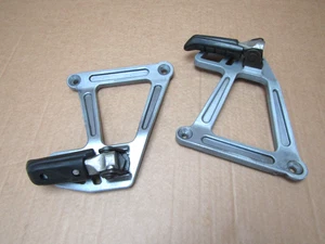 KTM 640 LC4 Supermoto 2003 23,596 miles pillion footrests pair (15220) - Picture 1 of 7