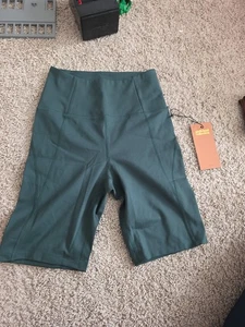 Girlfriend Collective Green High-Rise Bike Short Size Small 4011 NEW - Picture 1 of 7