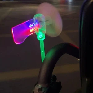 Compact Wind Power LED Light for Enhanced Night Visibility on Vehicles - Picture 1 of 12