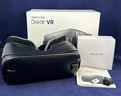 Samsung Gear VR Oculus SM-R323 SM-R323NBKAXAR Virtual Reality - Image 1 of 4
