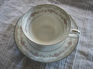 Noritake JAPAN Fine China GLENWOOD Muster 5770 TASSE und UNTERTASSE - Bild 1 von 1