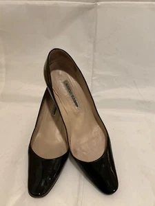 MANOLO BLAHNIK BLACK SHINY PATTERNS LEATHER SZ 40 EXCELLENT - Picture 1 of 6