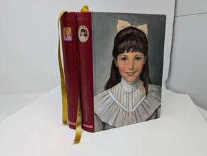 2x Kit's & Samantha's Story Collection, American Girl, Limited Edition Hardcover - Foto 1 di 16
