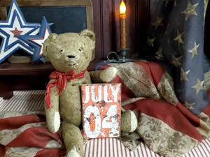 OLD VINTAGE COLONIAL PRIMITIVE STYLE AMERICAN USA DISTRESSED JULY 4 WOOD SIGN - Picture 1 of 7