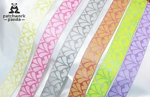 Jacquard Ribbon 1" Two tone Leaf Pattern Reversible 3 yards & up - Picture 1 of 7