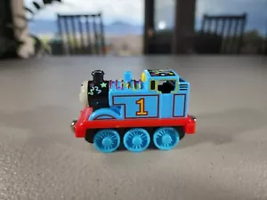Happy Birthday Thomas~Thomas & Friends Limited Edition DieCast Train Engine ‘02 - Picture 1 of 7