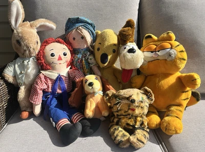 Lote Mixto De Colección de Peluche Garfield Peter Rabbit Pooh Holly Hobbie Foto 1 de 4