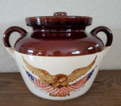 McCoy Bean Pot with Lid  The Spirit of 76 Eagle National Gallery of Art 3 QT USA - Image 1 of 4
