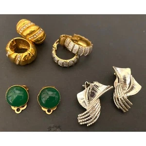 Vintage Clip Earrings 4 Pairs Green Cabochon Goldtone Hoops And More - Picture 1 of 6