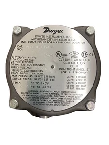 Dwyer 114050-02 Pressure Switch - Picture 1 of 2