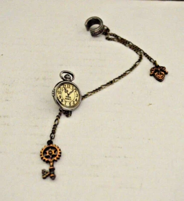 Reloj Alquimia Gótico Tío Alberts Perno Oreja Puño Cuelga Hora Morti Foto 1 de 4