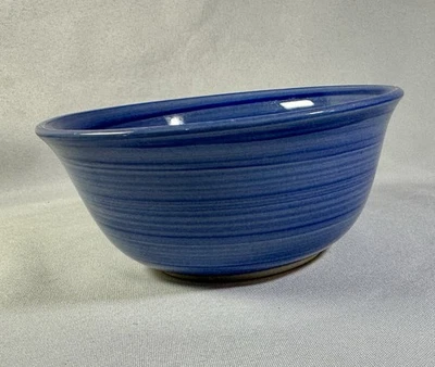 Tigela de sopa/cereal azul pintada à mão coleção redemoinho - Imagem 1 de 4