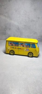 boîte publicitaire ancienne minibus peugeot j7 - Photo 1/4