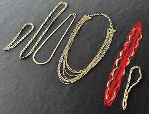 Bundle of Five Gold Coloured Necklaces & Bracelets Fashion Costume Jewellery - Picture 1 of 9