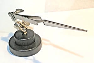 Nagelneue dritte Hand Lötpinzette auf Sockel - Bild 1 von 3