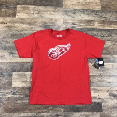 NWT Detroit Red Wings T-Shirt Boys XL 14-16 NHL Hockey Henrik Zetterberg #40 NEW Cover