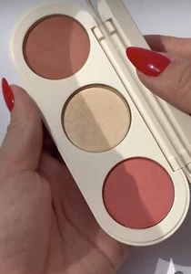 Bronzer Highlight And Blush 3 In 1 Face Palette - Picture 1 of 10