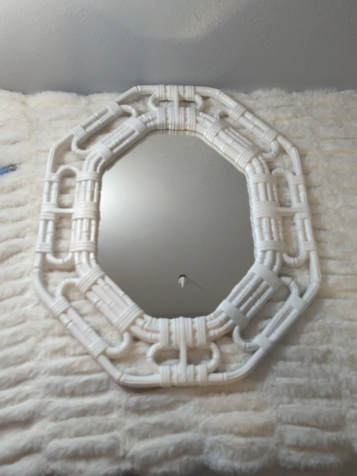 Vintage Homco Home Interior Octagon White Faux Bamboo Mirror 17.5x14.5 Foto 1 de 4