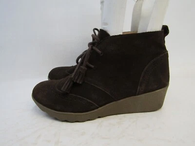 Lands End Size 9 B Brown Suede Laces Wedge Ankle Fashion Boots Bootie - Image 1 of 4