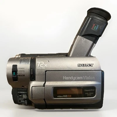 Sony Handycam CCD-TRV93 Silver 3" LCD 72x Digital Zoom Handheld Video Camcorder - Image 1 of 4