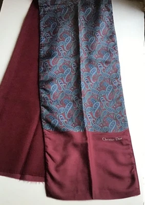 Christian Dior classy  Reversible silk & wool  scarf, burgundy with blue paisley - Image 1 of 4