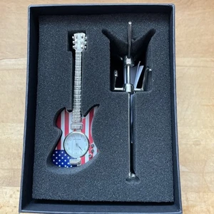 Uhr , Sammlerstück, Gitarre, USA Flagge mit Ständer 11 cm TOP - Bild 1 von 5