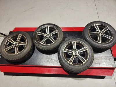 Treno gomme invernali Firestone Winterhawk 3 185/60 R15 88T Con Cerchi lega DXS - Immagine 1 di 4