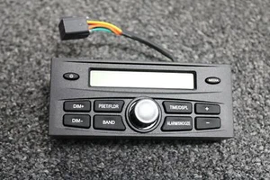 New International Sleeper Electronic Control Radio Part# 4025641C2 - Picture 1 of 4