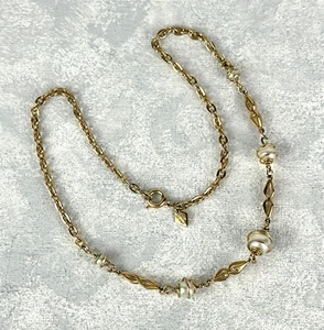 Necklace Sarah Coventry Gold Tone 15 Inch Faux Pearl Wire Wrapped Chain Vintage - Picture 1 of 9