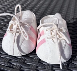 Scarpe da tennis sneakers vintage cavolo patch cravatta bianca con righe rosa  - Foto 1 di 6