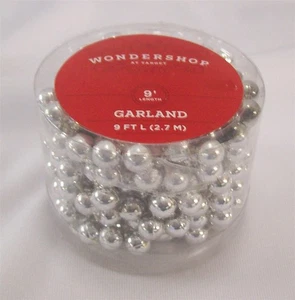 Neu 3 Stränge 9 Fuß Silber Perlen Girlande 27 Gesamt Füße - Bild 1 von 1