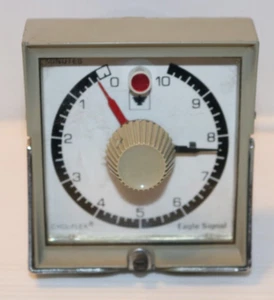 Danaher Controls Eagle Signal HP501A6 CYCL-FLEX Reset Timer 10 MINUTES - Picture 1 of 12
