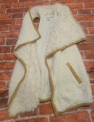 AMERICAN GIRL FAUX FUR VEST GIRLS SZ M/L 10/12 14/16 Medium Large  - Image 1 of 2