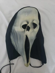 Vintage Paper Magic Group Scream Ghost Face Halloween Mask 2003 - Picture 1 of 5