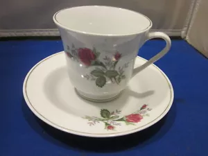 MADE IN CHINA FIORI DI ROSA ROSSA Set tazza da tè e piattino 6" - Foto 1 di 4