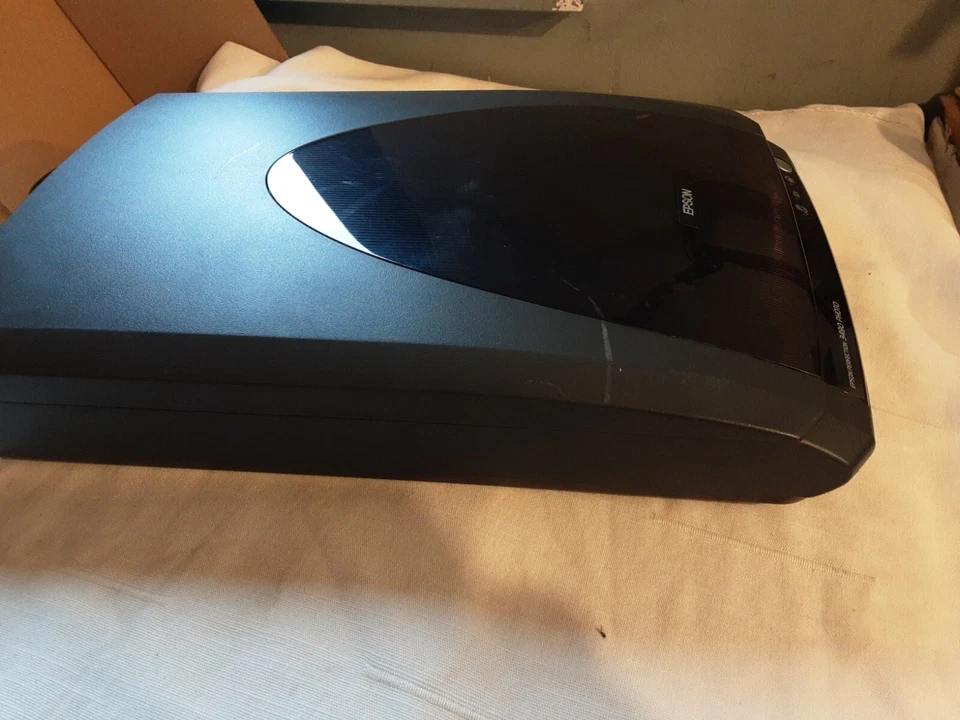 Epson Perfection 3490 Photo Flatbed A4 Photo Document Scanner WITHOUT Power + CD - Image 1 of 4