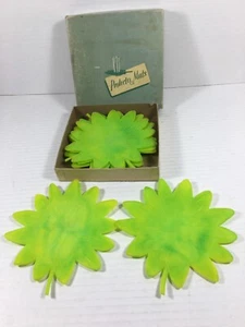 MCM Coasters 8 Bright Green Plastic Flower Design Protecto Mats USA - Picture 1 of 11