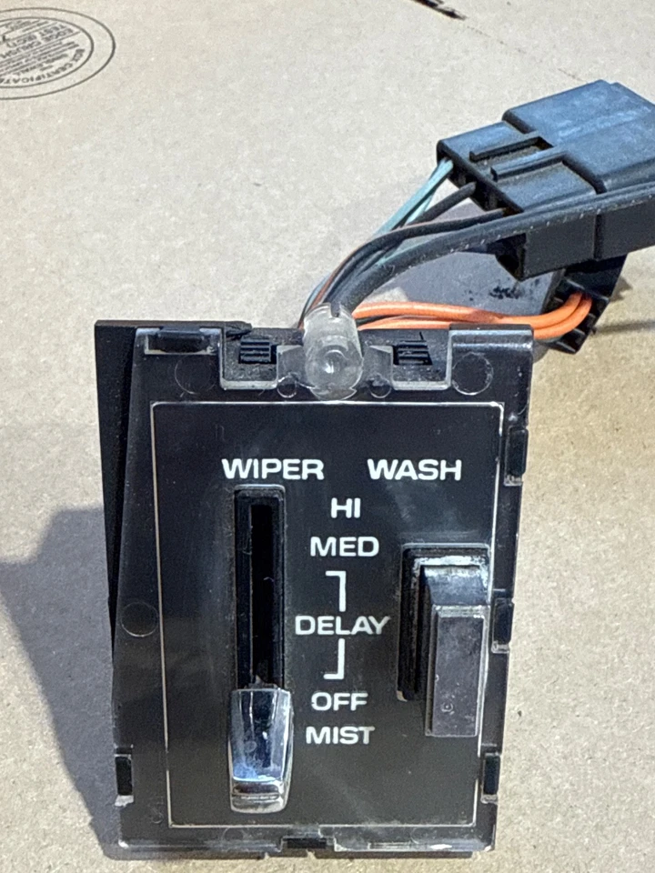 Buick Electra Limited 1975 1976 Lesabre Estate vagón retardo limpiaparabrisas interruptor lavadora Foto 1 de 4